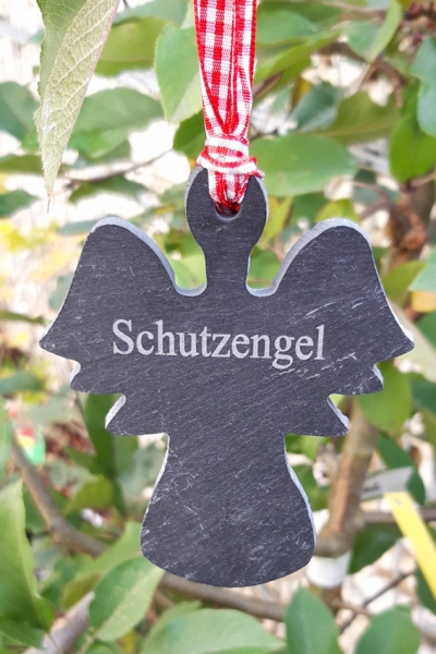 Schutzengel aus Schiefer